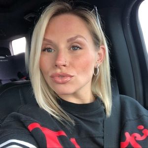 Meet your Posher, Briana